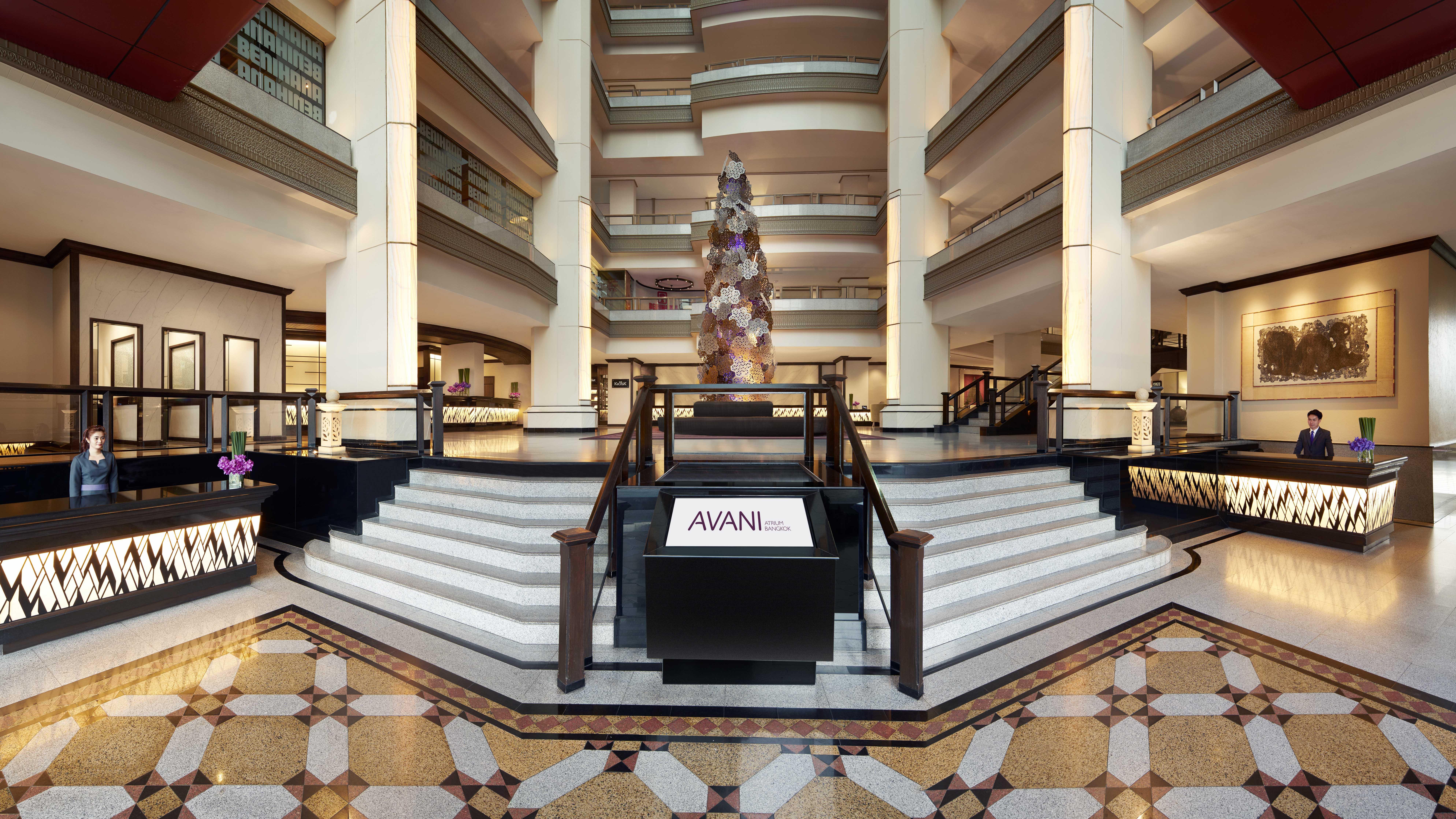 Grand Mercure Bangkok Atrium Exterior foto Lobby