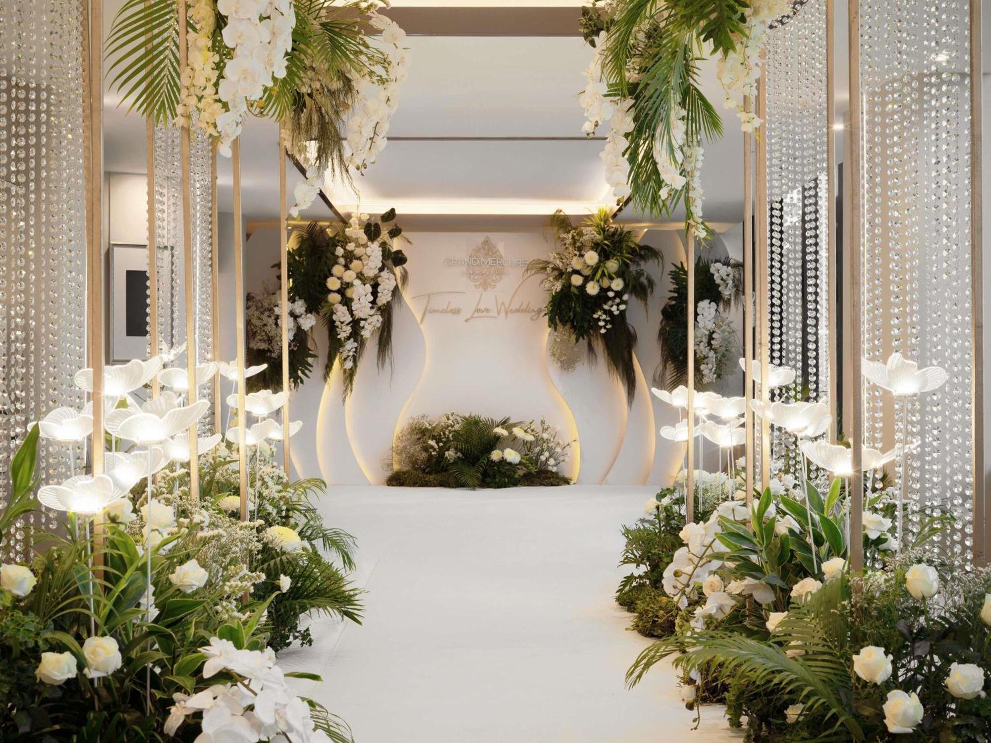 Grand Mercure Bangkok Atrium Exterior foto